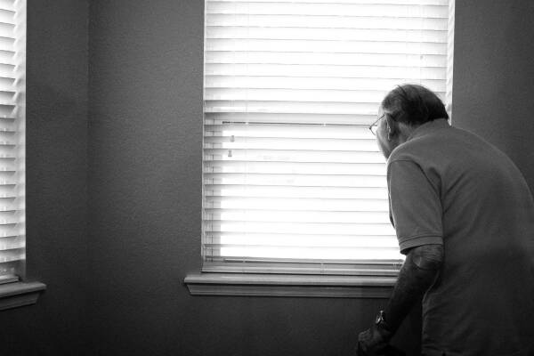 More than half of retirement village residents are living with chronic pain, but many are not being treated. Picture from Unsplash