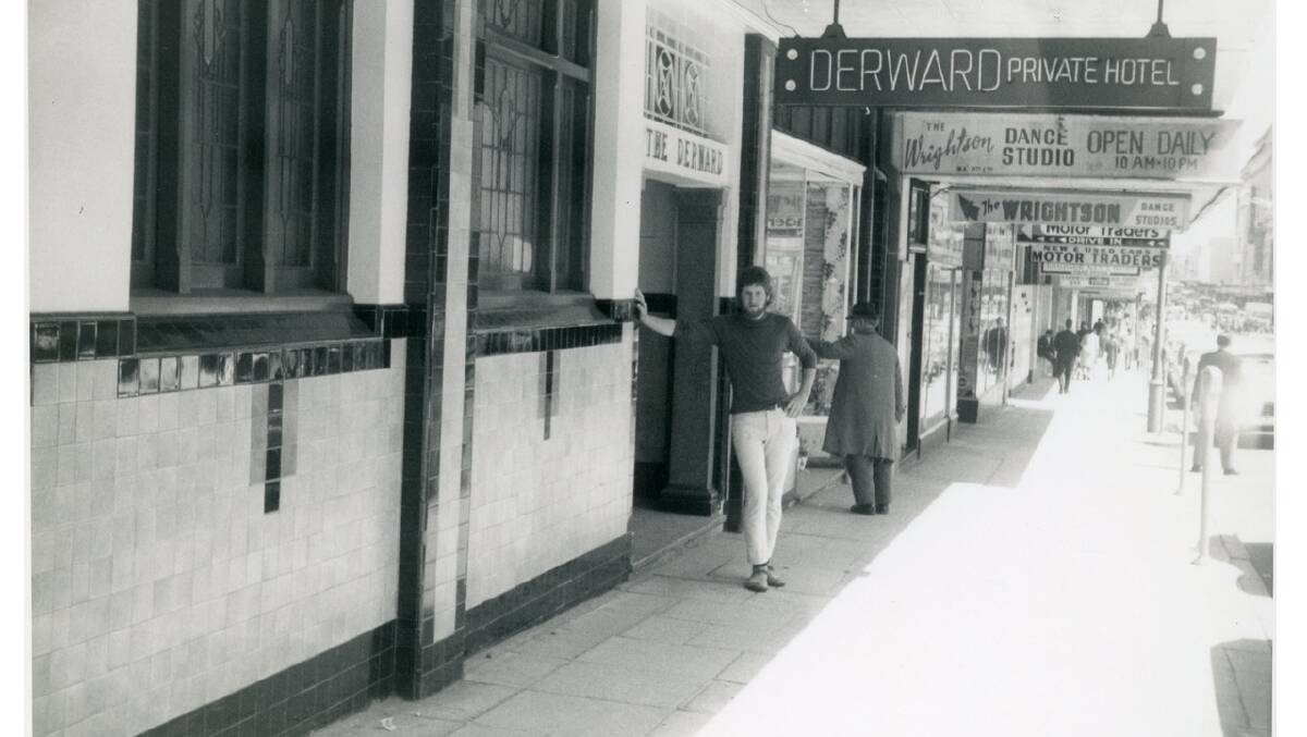Bruce's travelling companion Pete outside the Derward Hotel. Picture supplied