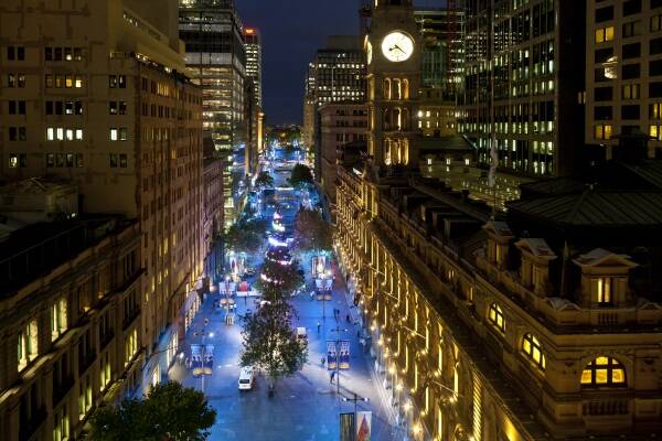 Enjoy Christmas in Sydney with a free after dark walk.